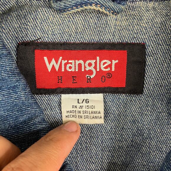 Wrangler Hero Denim Jacket Mens L Blue Jean Button-Up Vintage Classic Trucker - Picture 3 of 9
